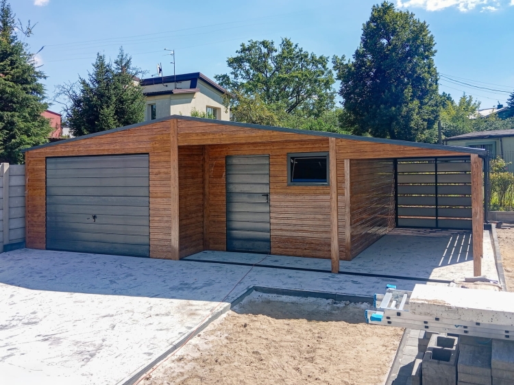 garaz-blaszany-z-wiata-pomieszcz-gosp-9x5,5m-dab-matowy-grafit-1.jpg