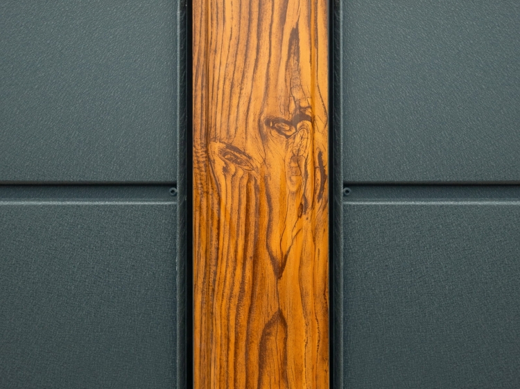 garaz-blaszany-drewnopodobny-8,75x5-wiata-panelowa-dab-rustykalny-matowy-grafit-13.jpg