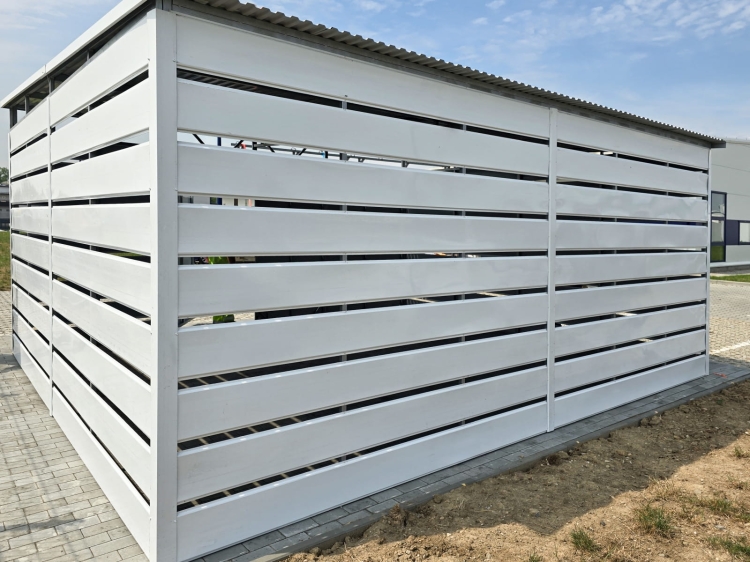 wiata-smietnikowa-3x3,5m-dwuskrzydlowa-ral9006-satyna-4.jpg
