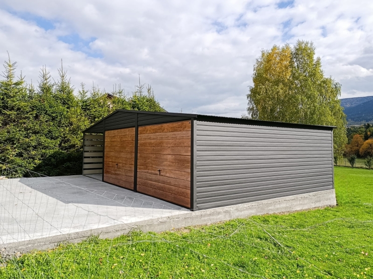 garaz-blaszany-z-wiata-9x6m-matowa-czern-dab-rustykalny-furtka-9.jpg